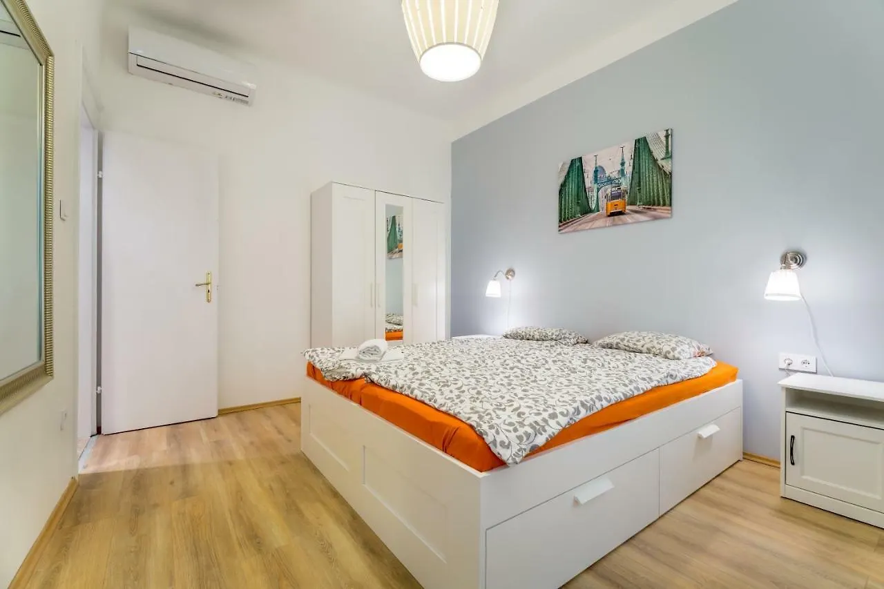 Eastern Apartment Budapest