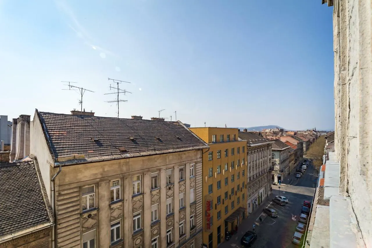 Eastern Apartment Budapest