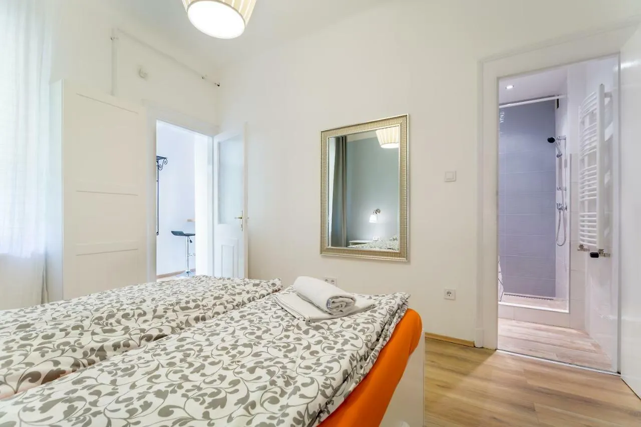 Eastern Apartment Budapest